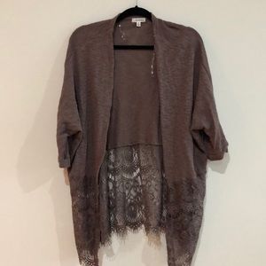Women’s laced cardigan